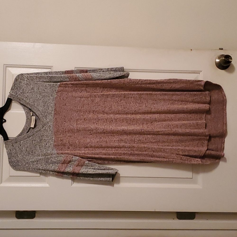 Dress - Below knee length